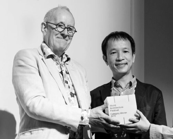 Kiến trúc sư Hoàng Thúc Hào nhận giải thưởng Hồ Chí Minh, giải  Nhà nước về Văn học, Nghệ thuật