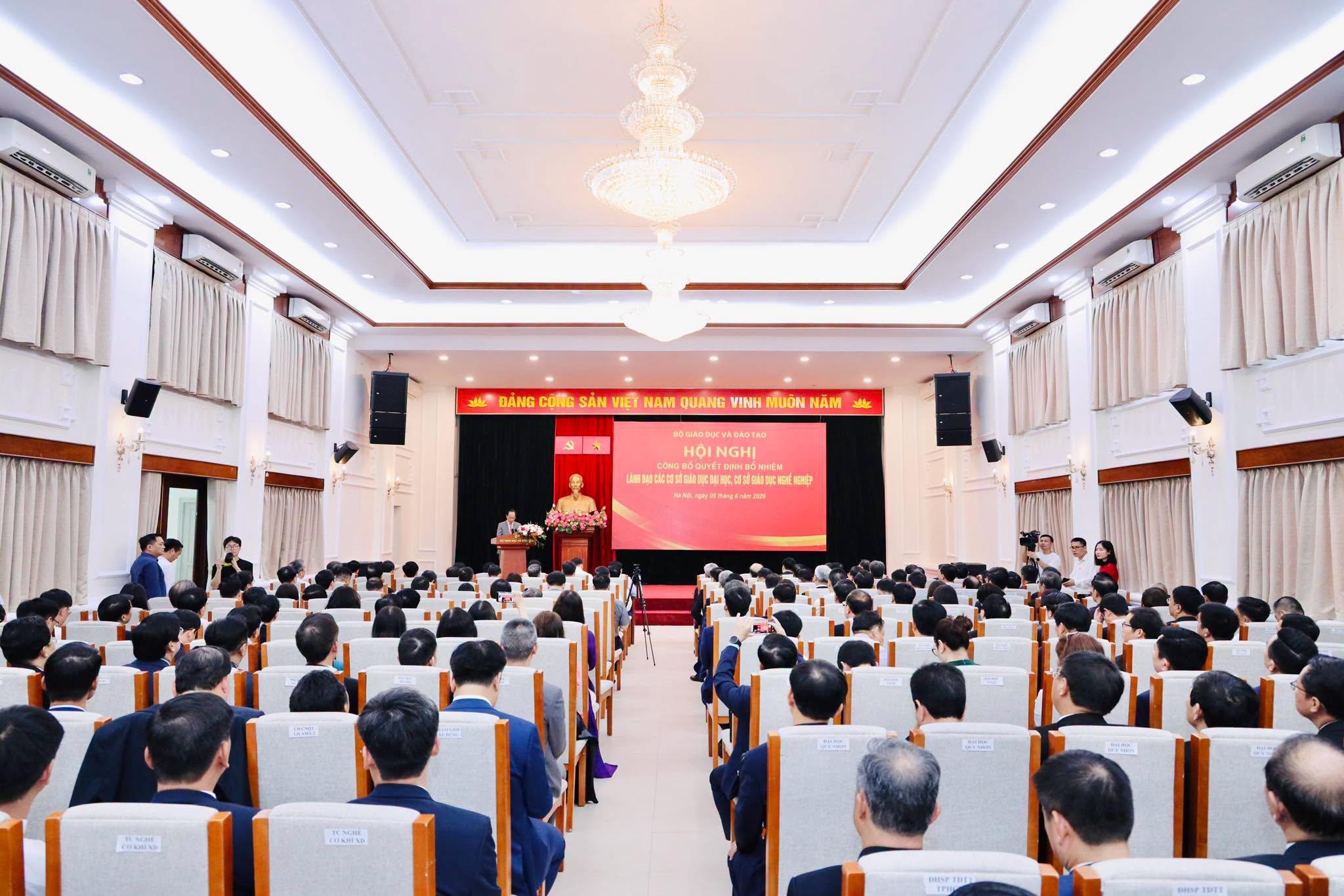 bo-nhiem-2.jpg