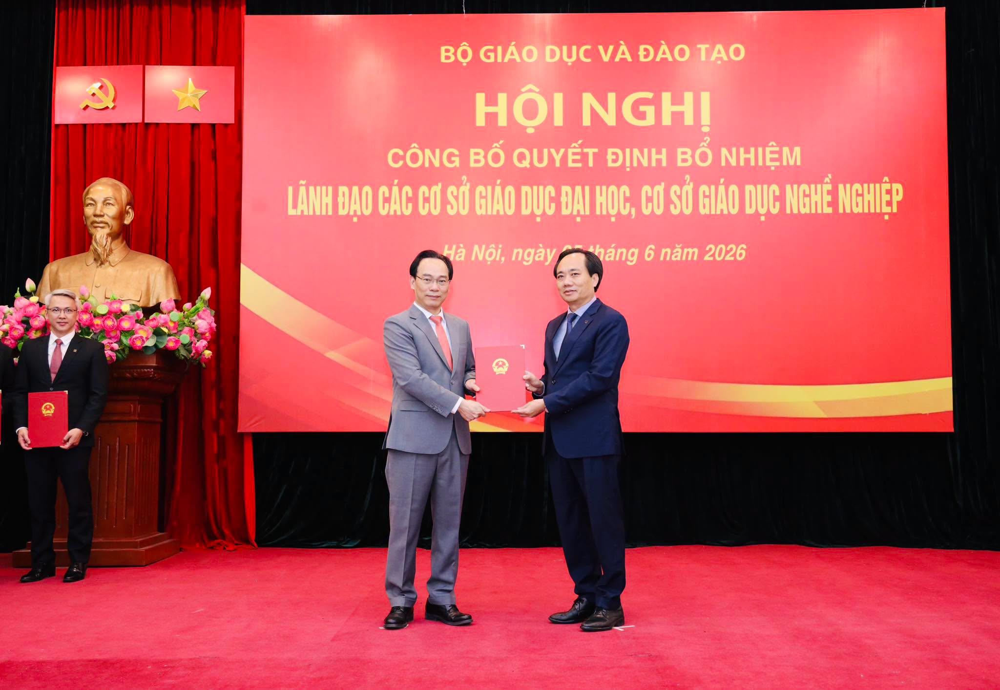 bo-nhiem-4.jpg
