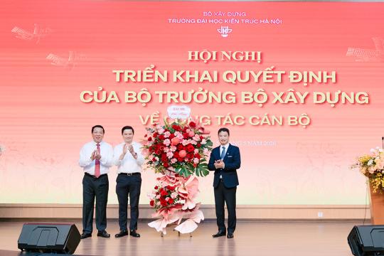 🎉 TRÂN TRỌNG CHÚC MỪNG PGS.TS VŨ NGỌC ANH – CỰU SINH VIÊN KHÓA 36 ĐƯỢC BỔ NHIỆM GIỮ CHỨC VỤ HIỆU TRƯỞNG TRƯỜNG ĐẠI HỌC KIẾN TRÚC HÀ NỘI 🎉