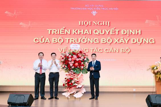 🎉 TRÂN TRỌNG CHÚC MỪNG PGS.TS VŨ NGỌC ANH – CỰU SINH VIÊN KHÓA 36 ĐƯỢC BỔ NHIỆM GIỮ CHỨC VỤ HIỆU TRƯỞNG TRƯỜNG ĐẠI HỌC KIẾN TRÚC HÀ NỘI 🎉