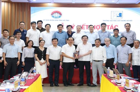 🏫TRƯỜNG ĐẠI HỌC XÂY DỰNG HÀ NỘI VÀ SỞ XÂY DỰNG HÀ TĨNH: KÝ KẾT BIÊN BẢN GHI NHỚ, ĐẨY MẠNH HỢP TÁC TOÀN DIỆN VÀ CHUYỂN GIAO CÔNG NGHỆ