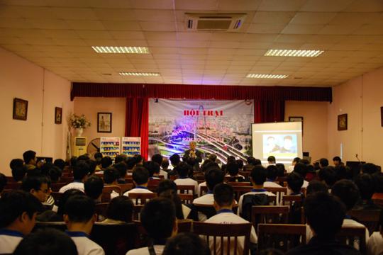 Hội trại sinh viên xuất sắc khoa Cầu đường năm học 2014 - 2015