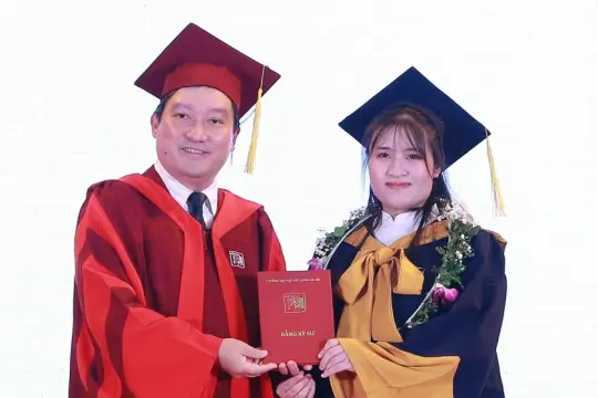 Nữ thủ khoa đạt điểm gần tuyệt đối ở Đại học Xây dựng Hà Nội